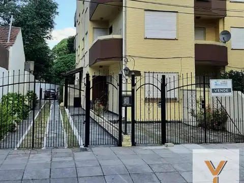 Catamarca e/ Avenida San Bernardo y Garay
