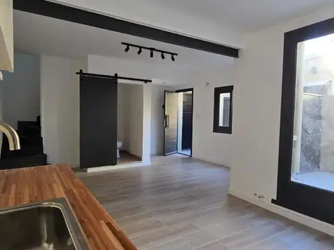 Depto Tipo Casa 3 ambientes con 2 baños