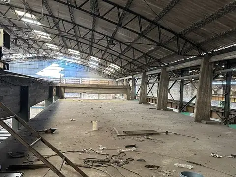 Galpon en Alquiler 30  mts Frente