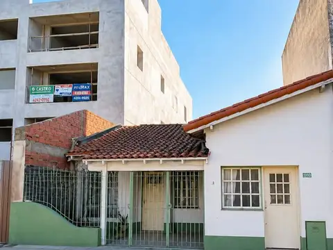 OPORTUNIDAD CASA LOTE PROPIO 8 X 27 M2 IDEAL CONSTRUCTOR ESCUCHA OFERTAS