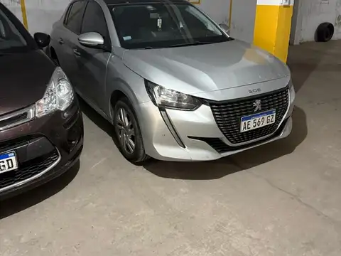 CINCO COCHERAS EN VENTA EN SUIPACHA 2900