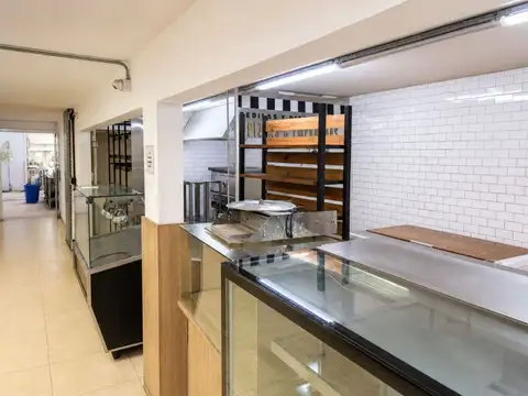 VENTA LOCAL COMERCIAL AV SAN MARTIN BERNAL CENTRO
