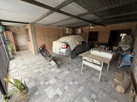 Casa 3 ambientes con 1 baño