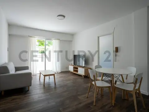 PH en 2° piso con balcón al frente – 1 dormitorio