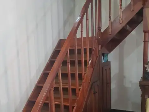 Casa 5 ambientes con 3 baños