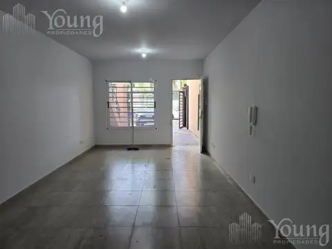 Depto Tipo Casa en Alquiler de 1 dormitorio