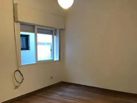 MONOAMBIENTE EN VENTA.- ALMAGRO.  son 35 mts 2 