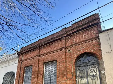 Venta de casa a refaccionar