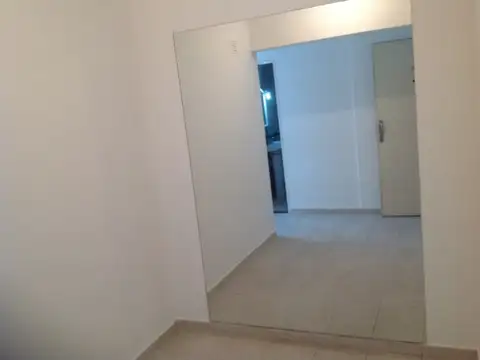 Maestro A D Elia 800, Piso 10