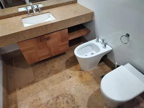Departamento en Alquiler con 1 cocheras
