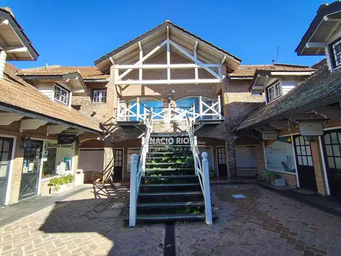 Local en Alquiler en Lomas de San Isidro, $ 600.000