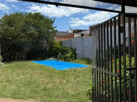 Casa En Venta En Ramos Mejia Sur