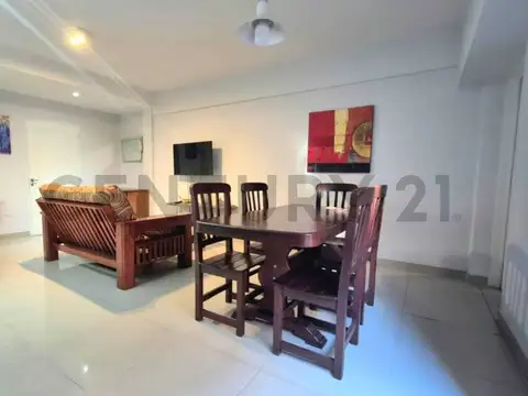 IMPECABLE 2 AMBIENTES CON PATIO Y BAULERA PRIVADA EN BARRIO NAÓN.