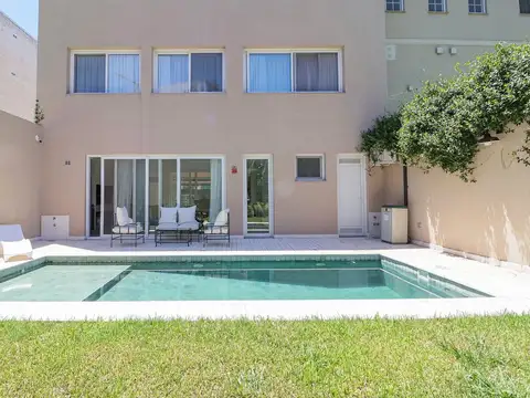 Venta Casa La Lucila vista al río piscina premium
