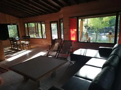 Casa 4 ambientes con 2 baños