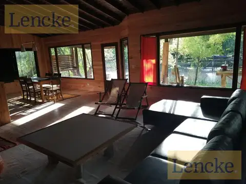 Casa 4 ambientes con 2 baños