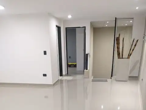 Depto Tipo Casa en Venta en Parque Avellaneda, USD 130.000