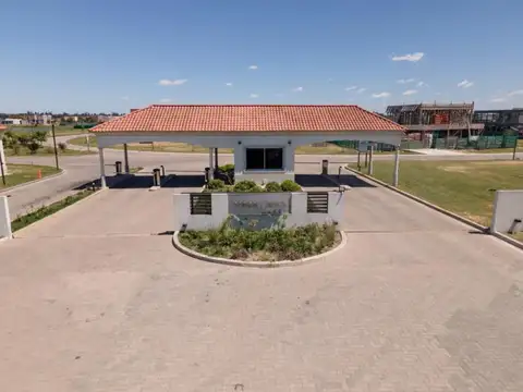 Terreno en Countries/B.Cerrado (Berazategui)