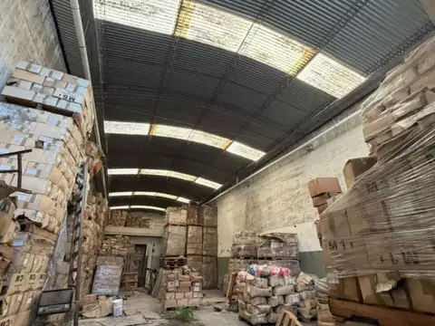 Galpón en alquiler de 500m2 ubicado en Lanús Oeste