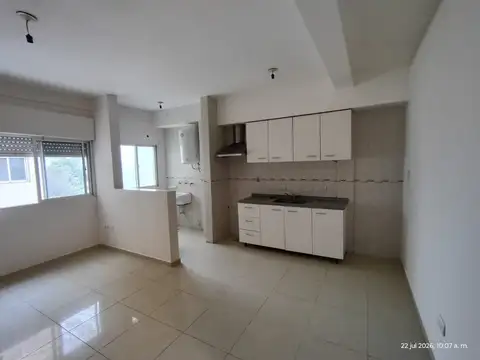 BROWN 500, Piso 2