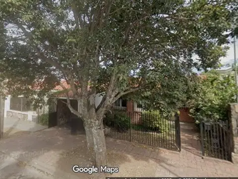 Exc Casa 3 dorm vta gge/jard/pileta Av del Golf al 400