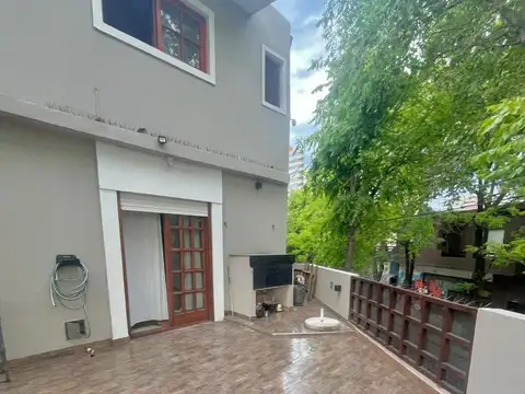 Casa en alquiler - 3 Dormitorios 1 Baño - Mar del Plata