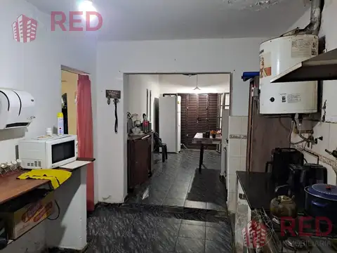 Casa 8 ambientes con 1 baño