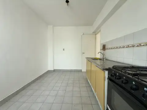 Departamento en Alquiler en Plaza Moreno, $ 700.000