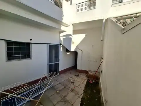 Depto Tipo Casa en Alquiler 40 años