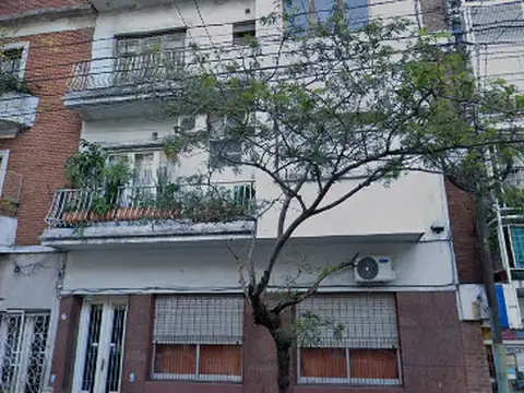 PLANTA BAJA 2 AMBIENTES CON PATIO 