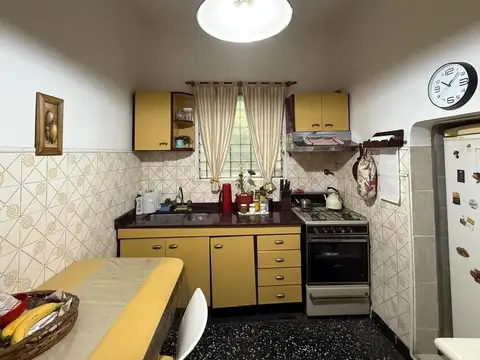 CASA 3 AMB EN VENTA EN R. CALZADA
