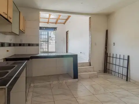 Depto Tipo Casa en Venta en Caseros, USD 74.000
