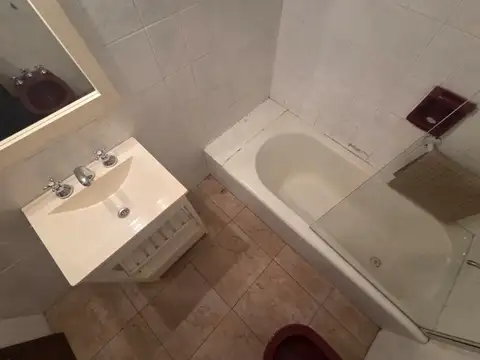 Depto Tipo Casa 5 ambientes con 2 baños