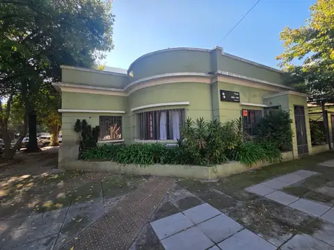 Depto Tipo Casa en Venta de 5 ambientes