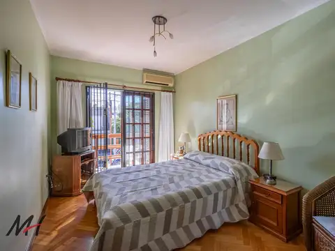 Depto Tipo Casa en Venta con 1 cocheras