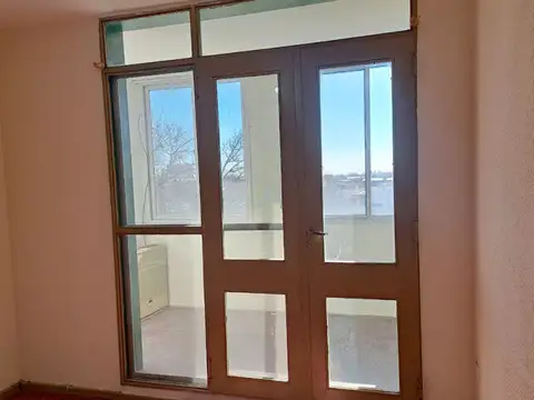CÓMODO DEPARTAMENTO 2 DORMITORIOS ZONA BV. OROÑO Y AV. URIBURU