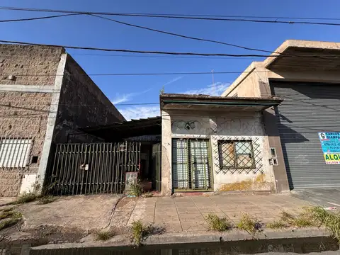 Local + terreno de 262 M2 sobre Presidente Perón