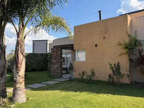 Casa en Los Arces, La Cañada de Pilar
