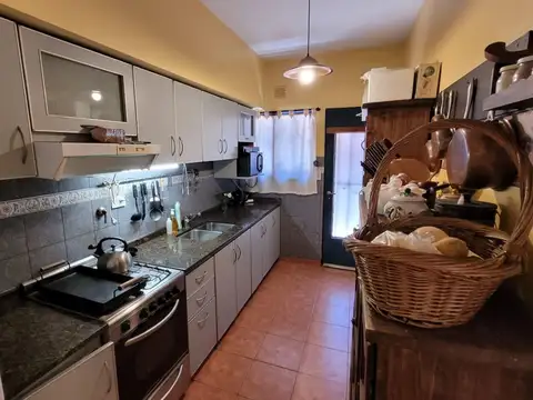 Depto Tipo Casa en Venta con 1 cocheras