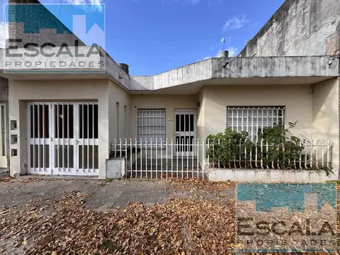 Casa en barrio industrial