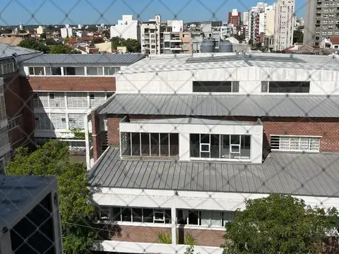 IMPECABLE 3 AMBIENTES A LA CALLE CON BALCON  - CHAUVIN -