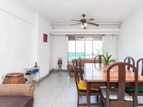 VENTA DEPTO 3 AMB CON PATIO EN EL CENTRO DE LANUS