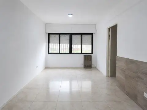 VENTA 2 Amb PB Reciclado con Cochera y Lavadero