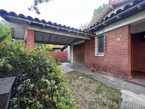 Casa 4 ambientes con 1 baño