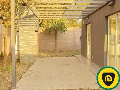 Casa 3 ambientes con 1 baño