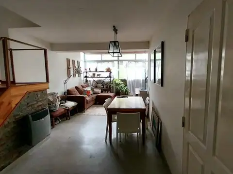 VENTA CASA DIVIDIDA EN DOS PH- FLORESTA