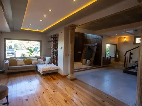 ESPECTACULAR RESIDENCIA 450 M2  6 AMB + CAVA PLAYROOM