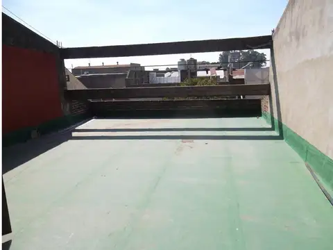 VENTA DE PH TRES AMB. CON RENTA.