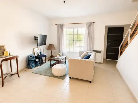 Depto Tipo Casa en Venta de 3 dormitorios