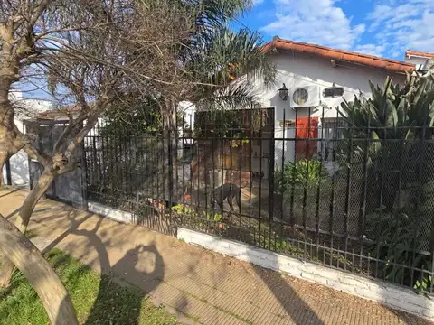 VENTA CASA 4 AMB PASO DEL REY PATIO PARRILLA